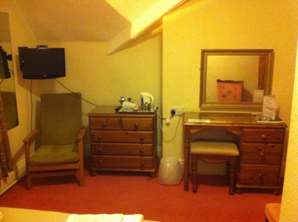 Lisdoonie Hotel Barrow-in-Furness Habitación foto