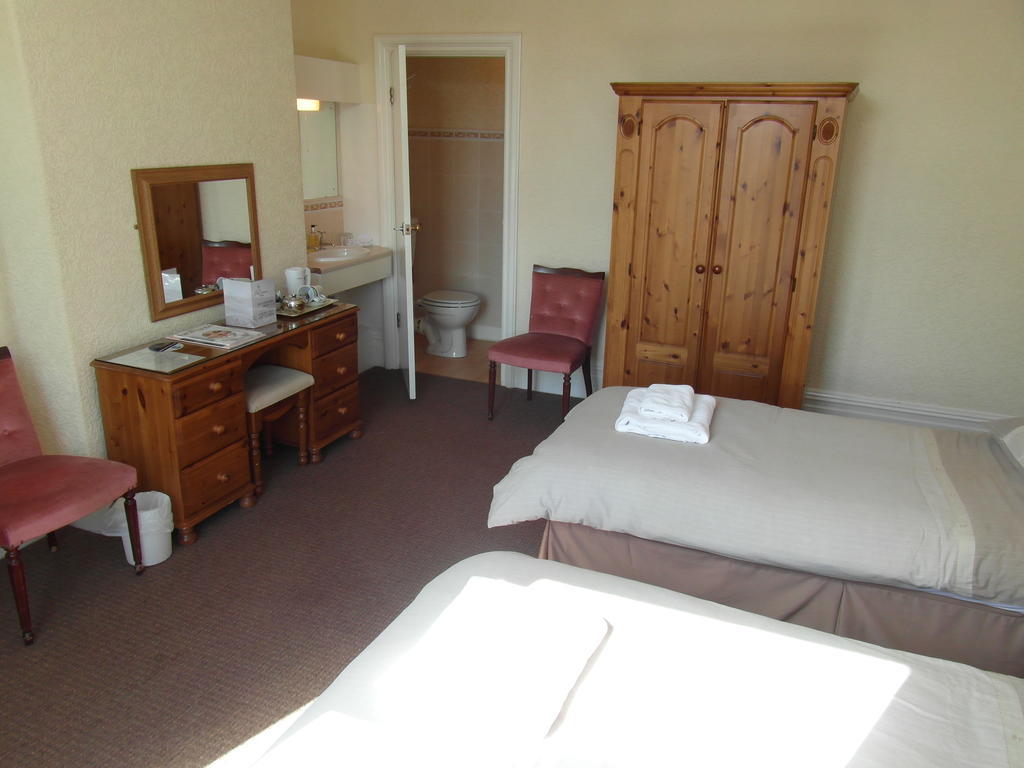 Lisdoonie Hotel Barrow-in-Furness Habitación foto